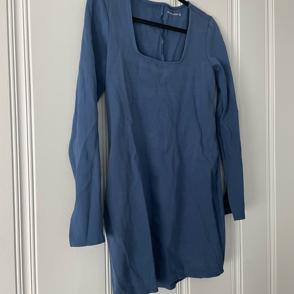 Abercrombie & Fitch
Split-Cuff Ponte Squareneck Mini Dress